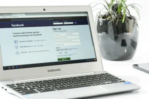  How to integrate chatbot in website and Why use in our work ?